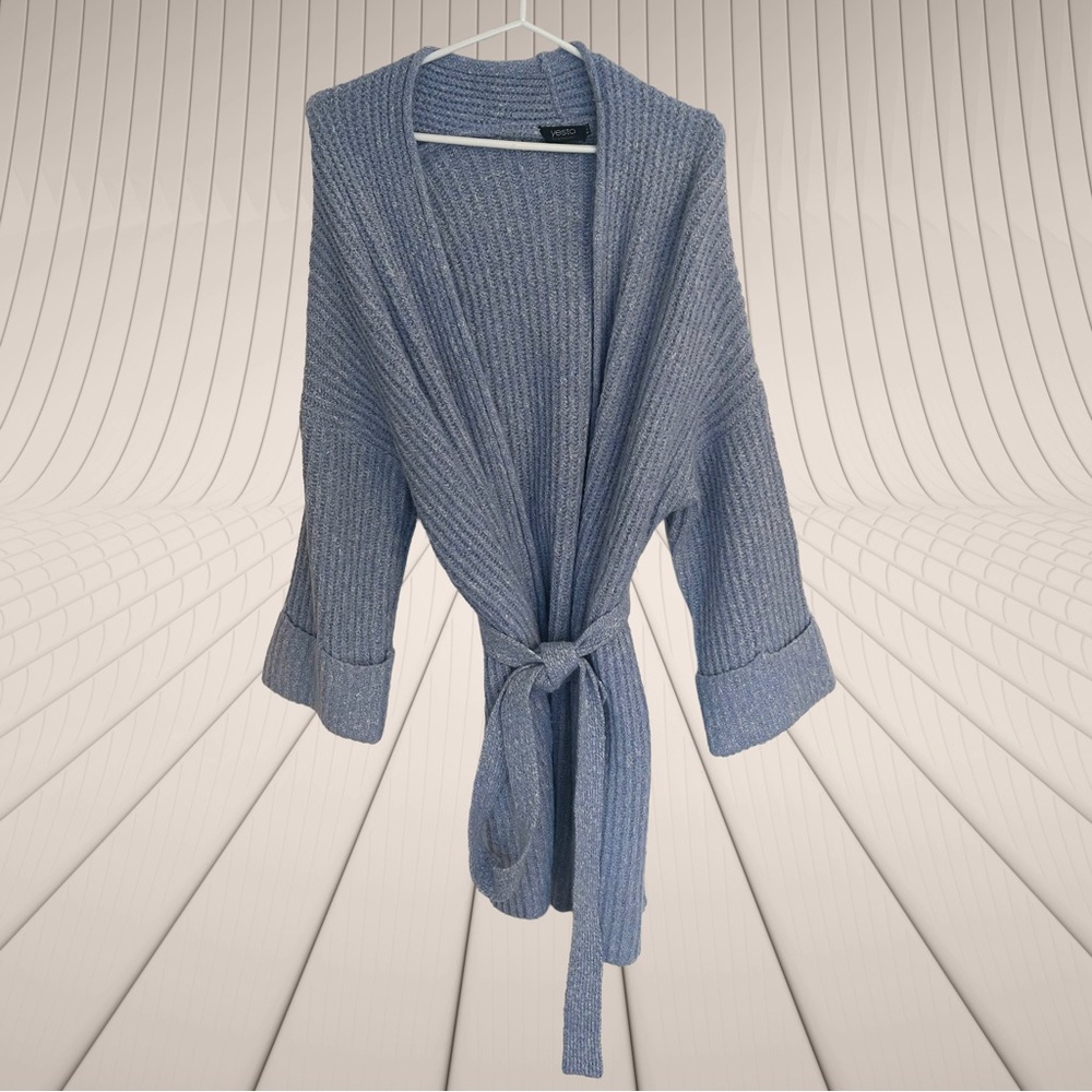 Yesta Blue Women's Belted Cardigan Sweater.  Size 14W